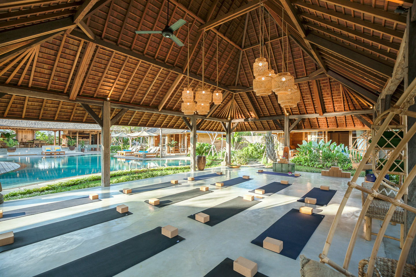 7 dages yoga, surfing & pilates retreat i efterårsferien: Uluwatu, Bali (Uge 42, 12.-18. oktober 2026) fra 9.500 kr.