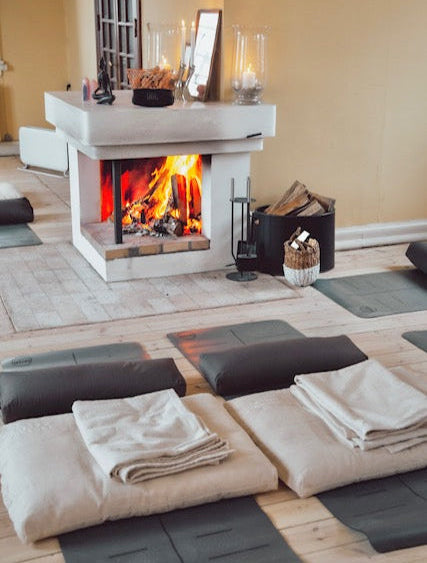 3 dages Weekend Yoga Retreat: Solgaarden, Hornbæk (19.-21. september 2025) fra 3900 kr.